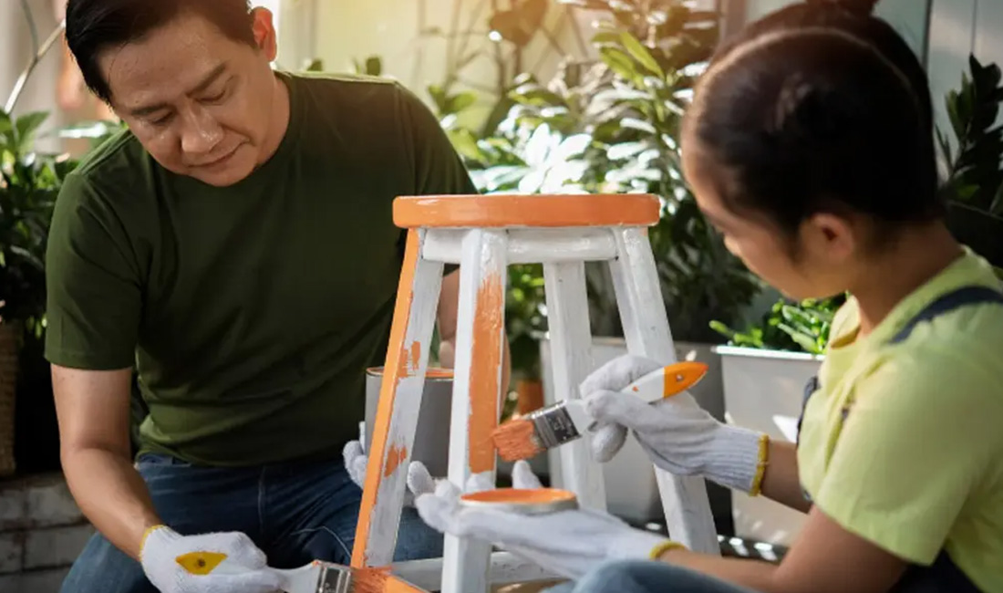 Is Acacia Wood Good for Outdoor Furniture: Exploring Durability and Aesthetics