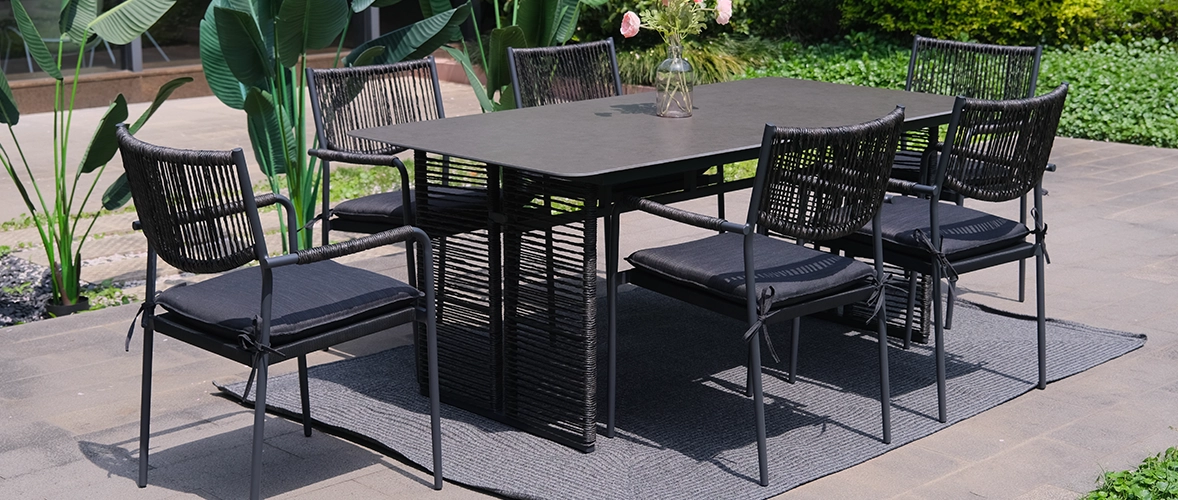 Restaurants & Cafés