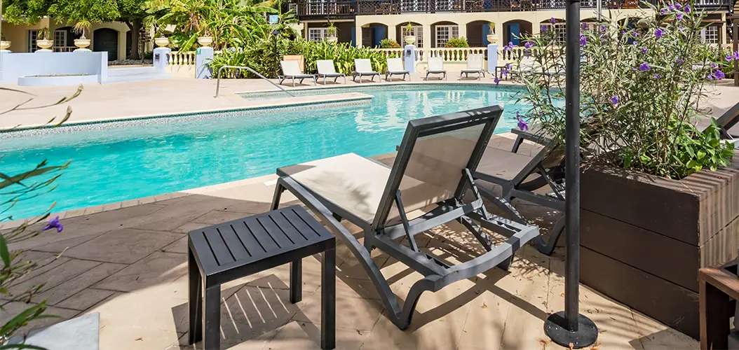 Pool, Marina & Rooftop