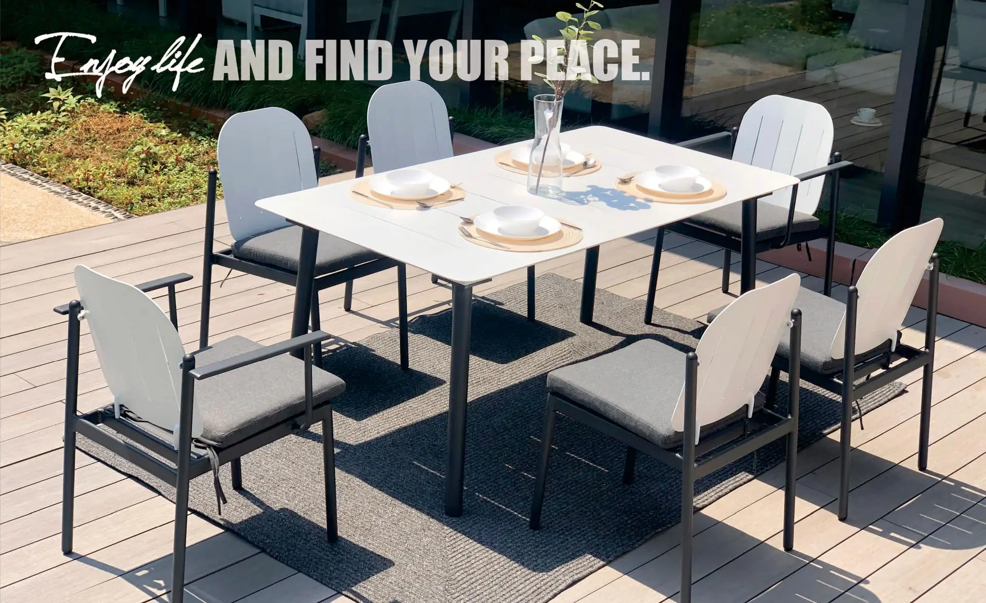 4-Seater vs. 6-Seater: Choosing the Right Garden Dining Set for Your Space
