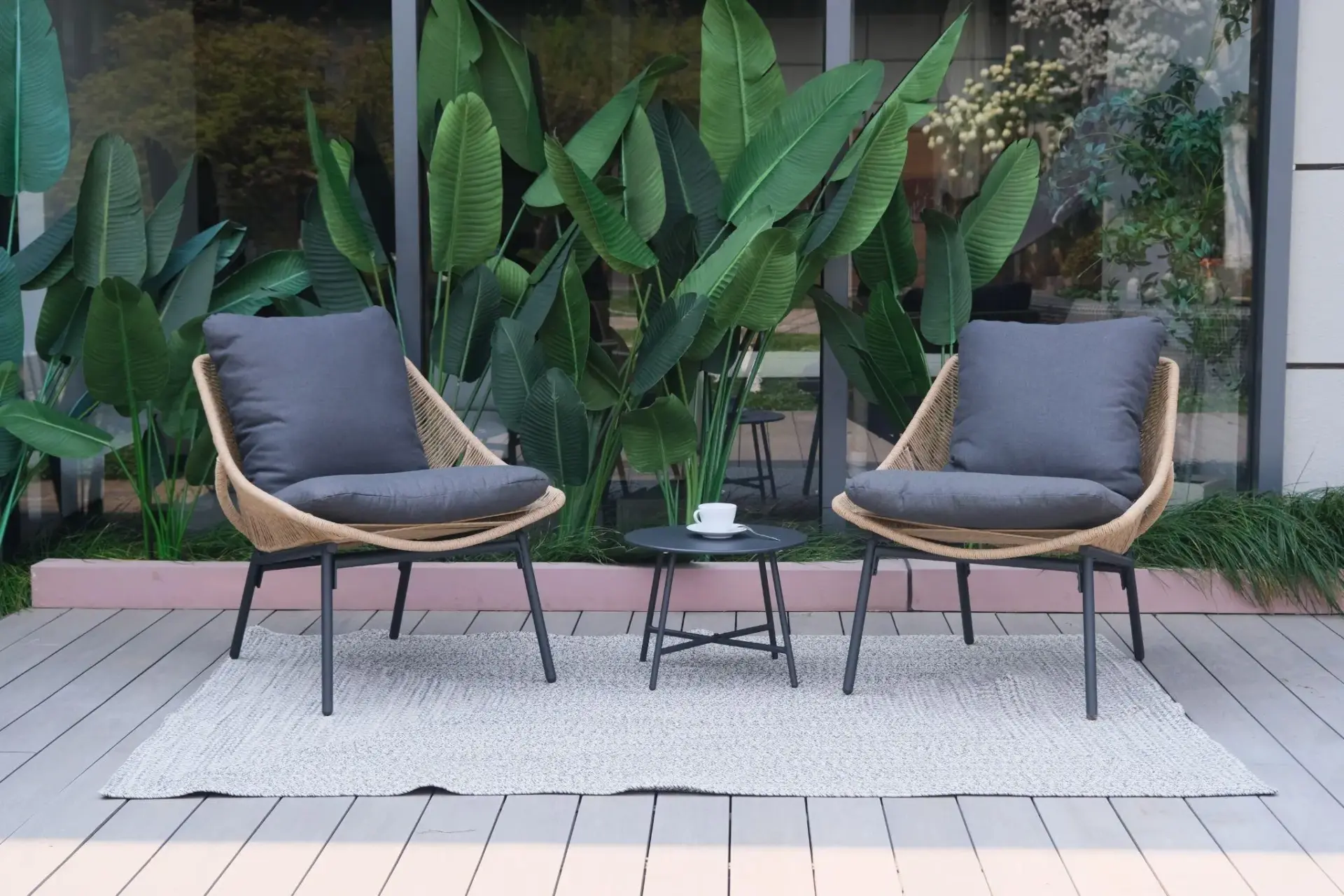 Best Aluminum Bistro Sets for Small Balconies: Space-Saving Outdoor Style